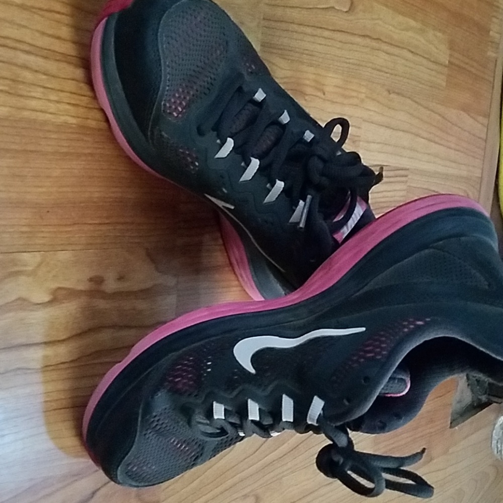 Women's Nike Dual Fusion Shoes